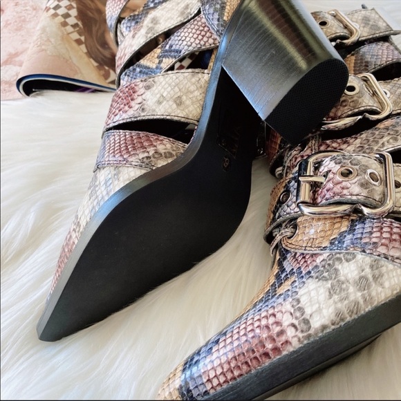 Jeffrey Campbell Caceres Bootie - Picture 6 of 9